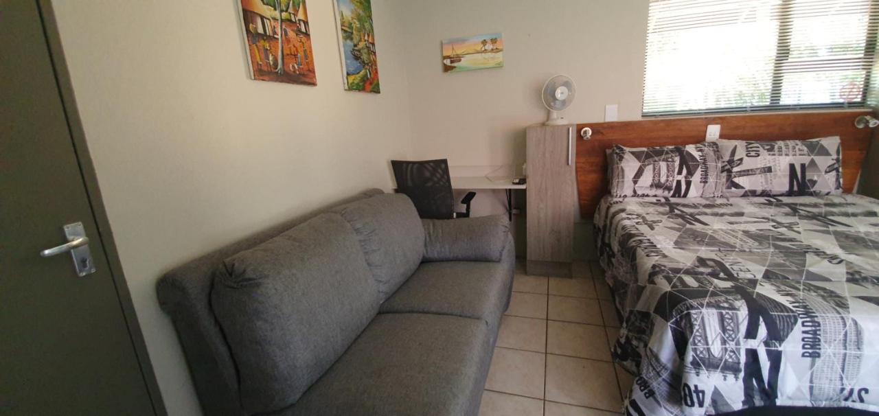 Meadows Guesthouse Germiston Zewnętrze zdjęcie